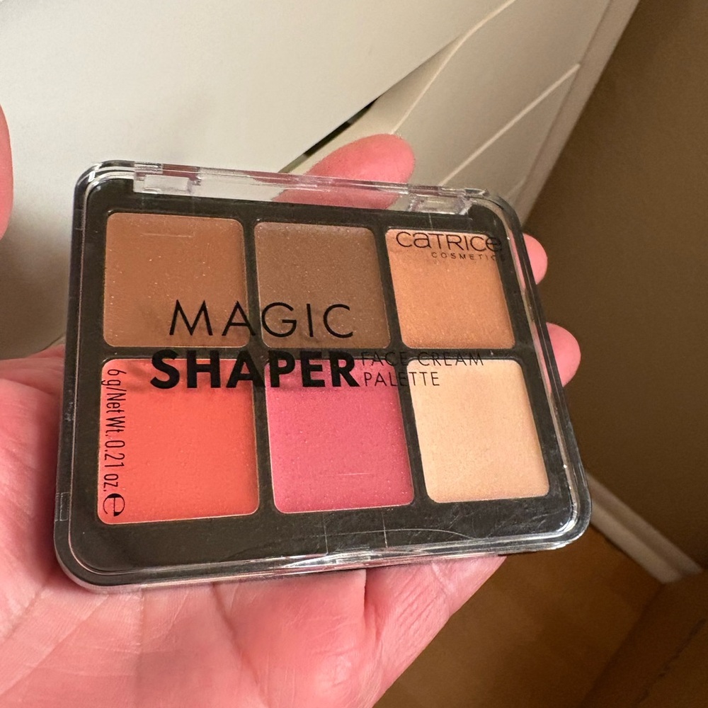 CATRICE Cosmetics Magic Shaper Face Cream Palette - 010 Holy Grail, Brand New.